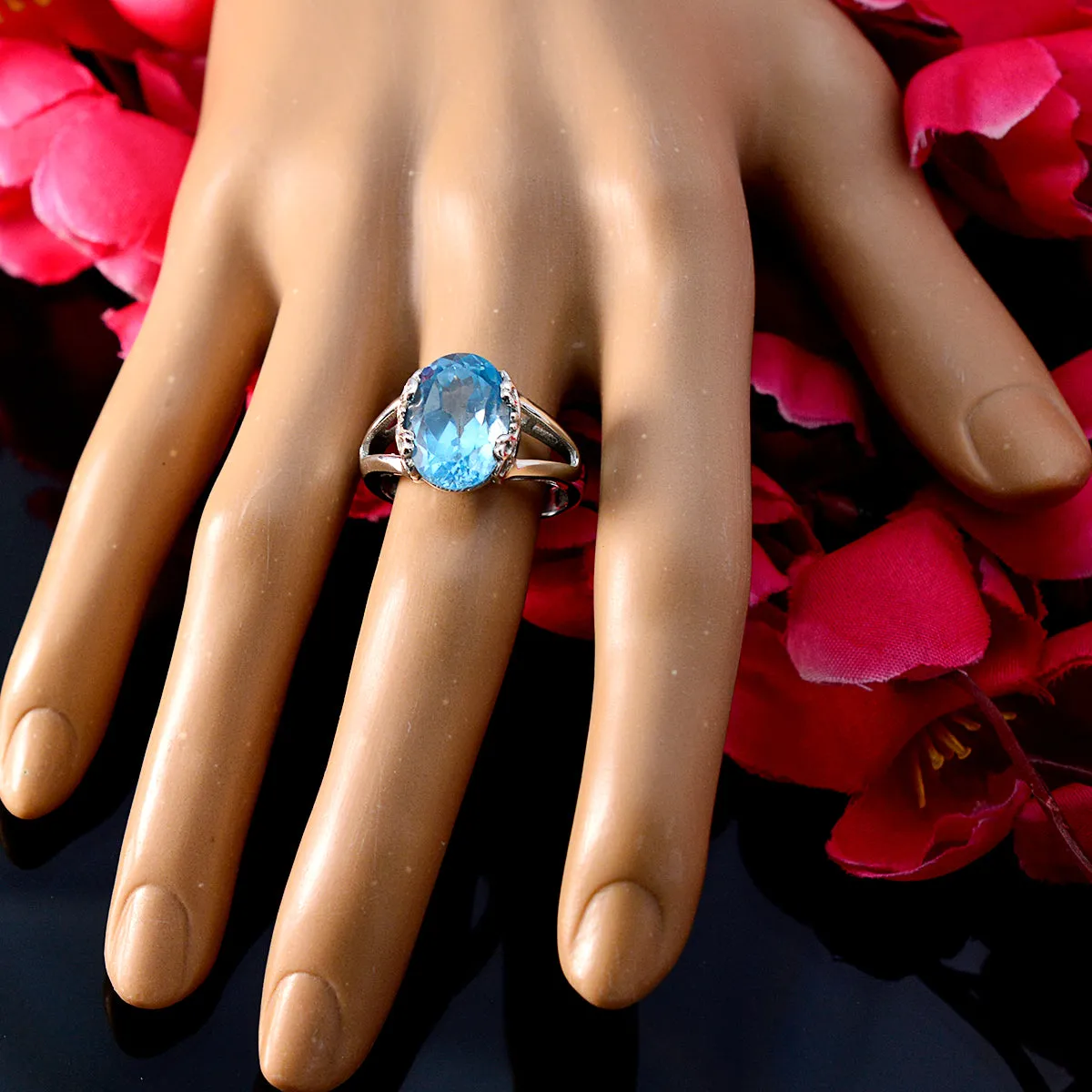 Cunning Gemstone Blue Topaz Sterling Silver Ring Jewelry Packaging