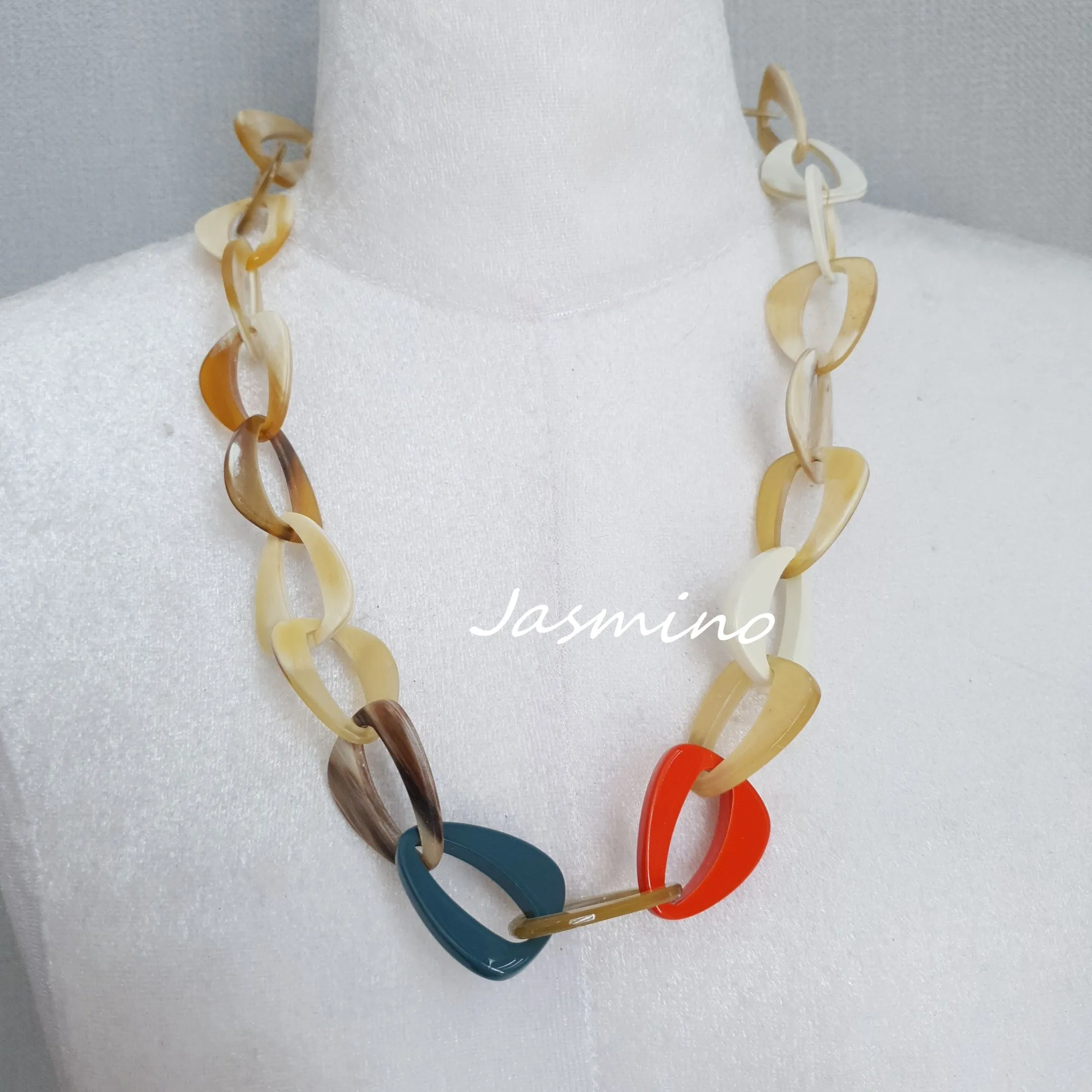 Elegant Trendy Necklace J17882, Made by Natural Buffalo Horn & Lacquer