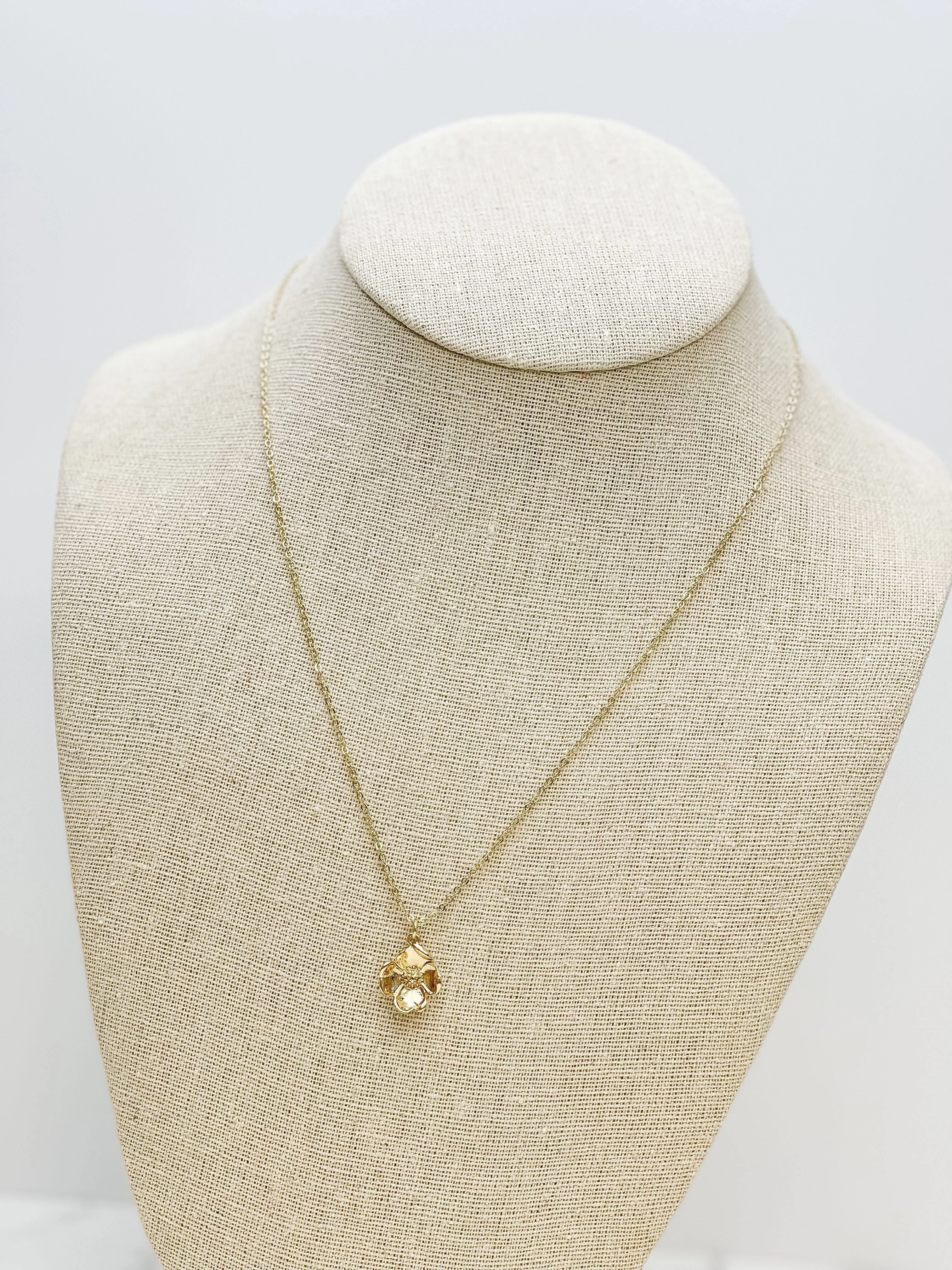Poppy Pendant Necklace - Gold